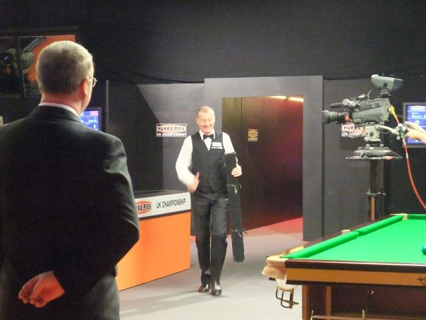 Steve Davis walks on