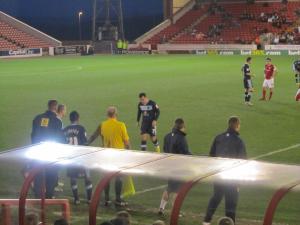 Richards replaces Wallace for Burnley