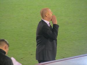 Sean Dyche continues to shout to his players
