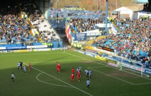 The Owls take a free kick