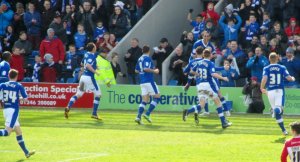 The fans go crazy as Lester scores in his final game
