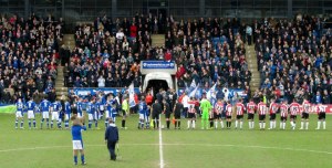 The two teams line up