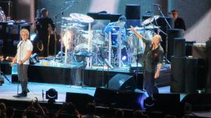 Daltrey and Townshend chat to the crowd