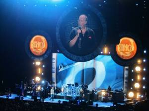 Townshend introduces all the musicians