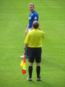 Ritchie Humphreys has a word with the linesman
