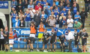 The bench celebrates the goal that confirms the victory