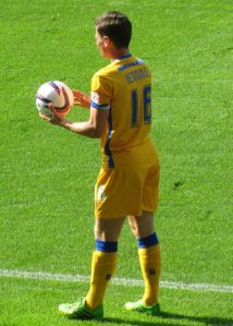 James Jennings takes a throw in