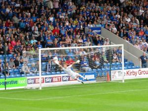 Gary Roberts unstoppable effort puts Chesterfield ahead