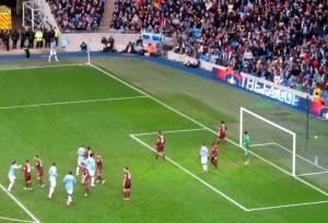 City dominate the second period