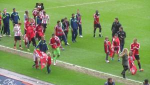 The players thank their supporters