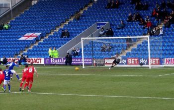 Jay O'Shea sends the keeper the wrong way