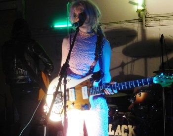 BlackHoneyPicHouse1